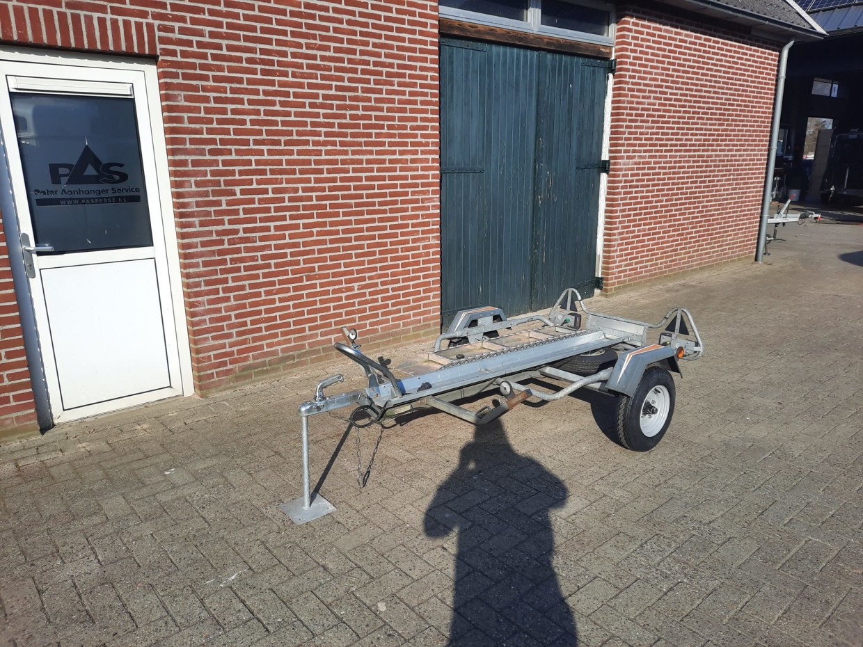 Motortrailer geschikt voor 1 motor 