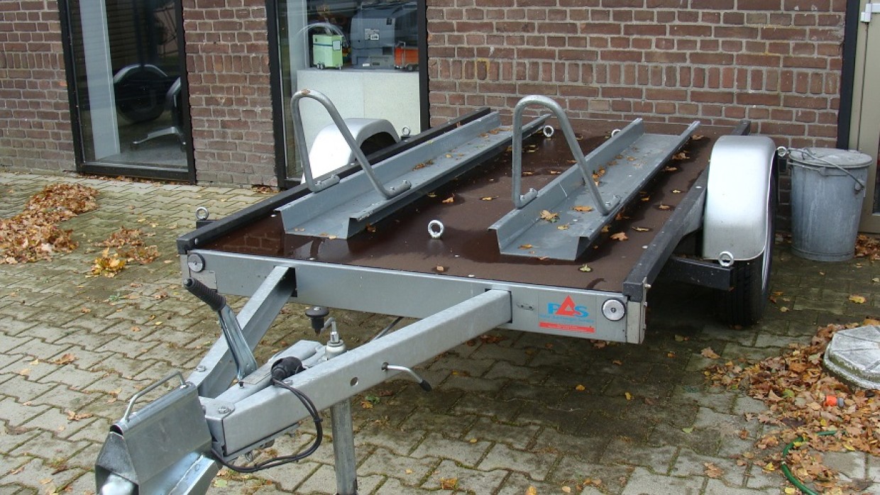 Motortrailer geschikt voor 2 motoren