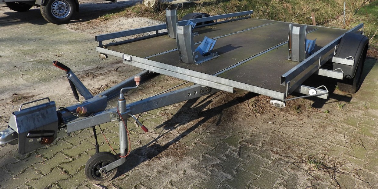 Motortrailer geschikt voor 3 motoren