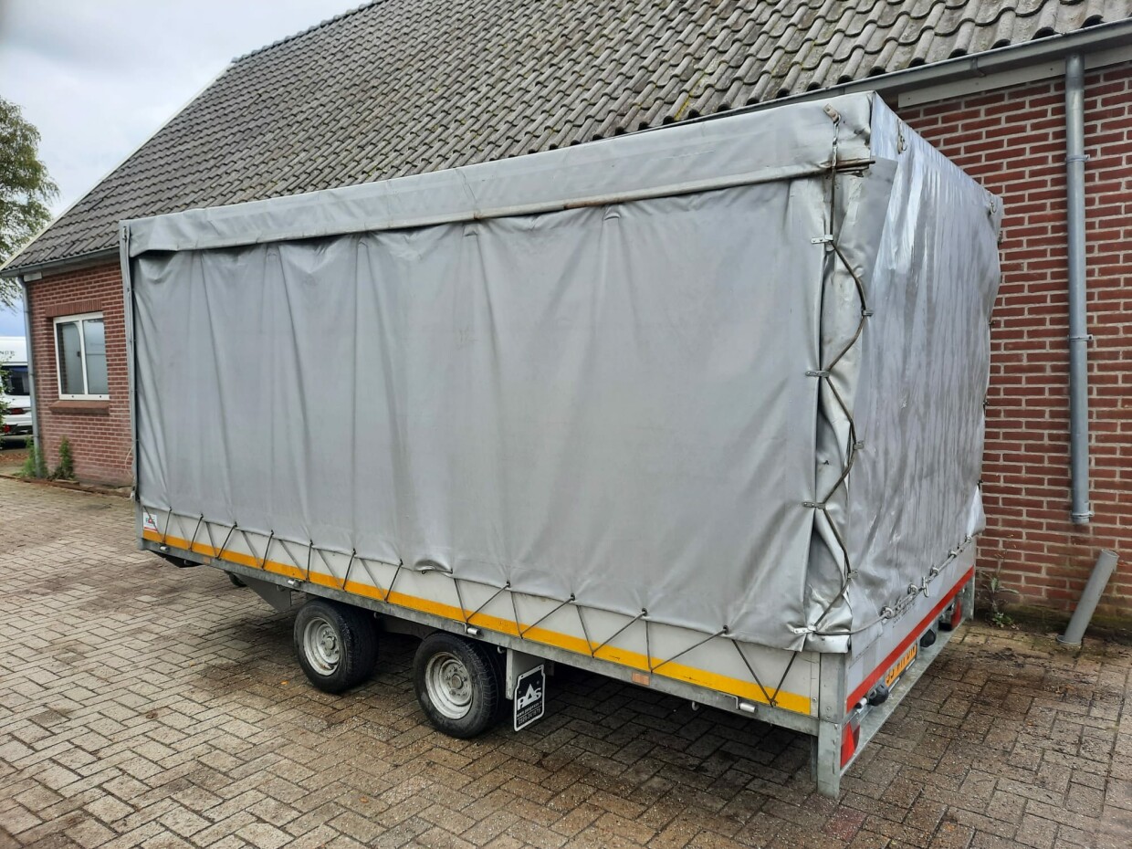 EDUARD HUIF AANHANGER 2700KG