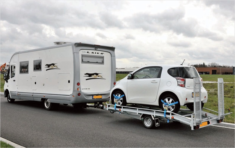 Aanhangwagen achter camper