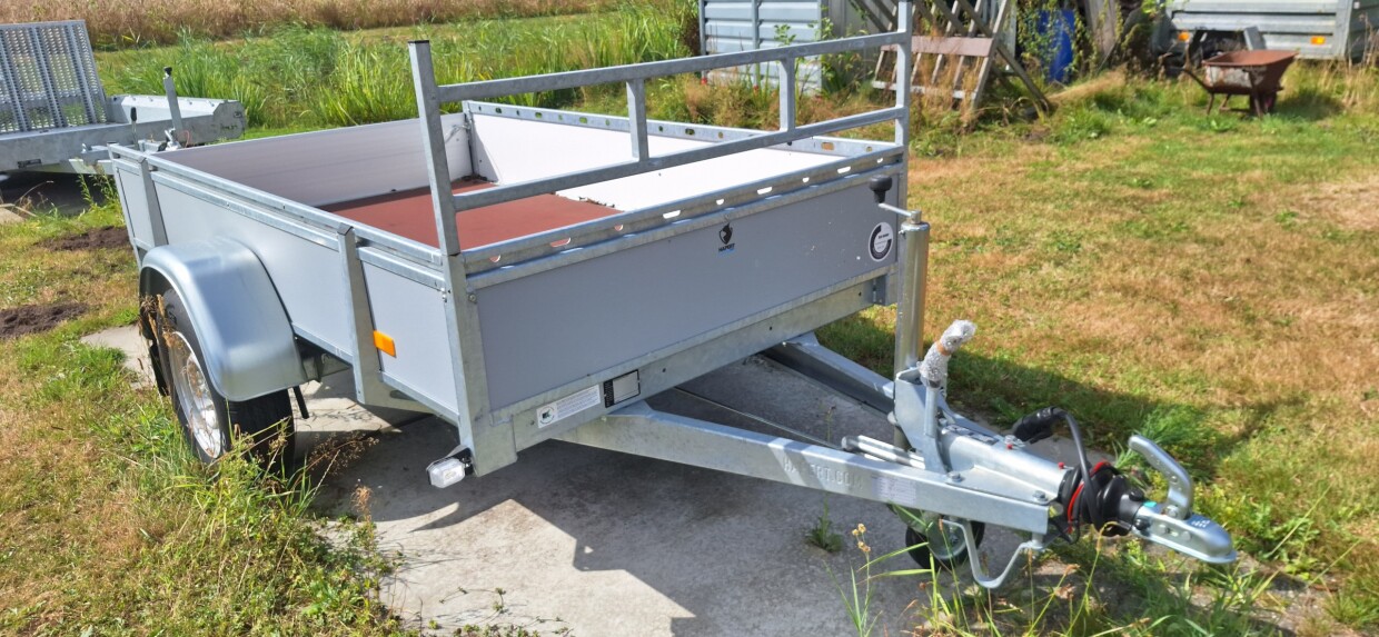 Hapert Azure L1 bakwagen – hout