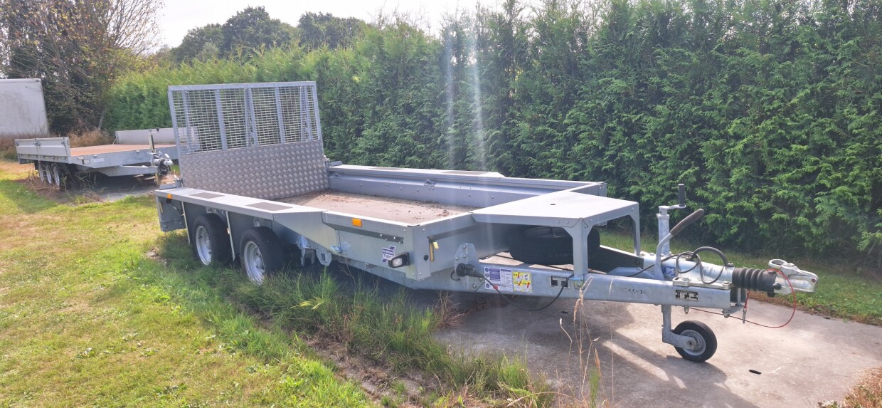 Ifor Williams 370 × 160 cm – 3.500 kg