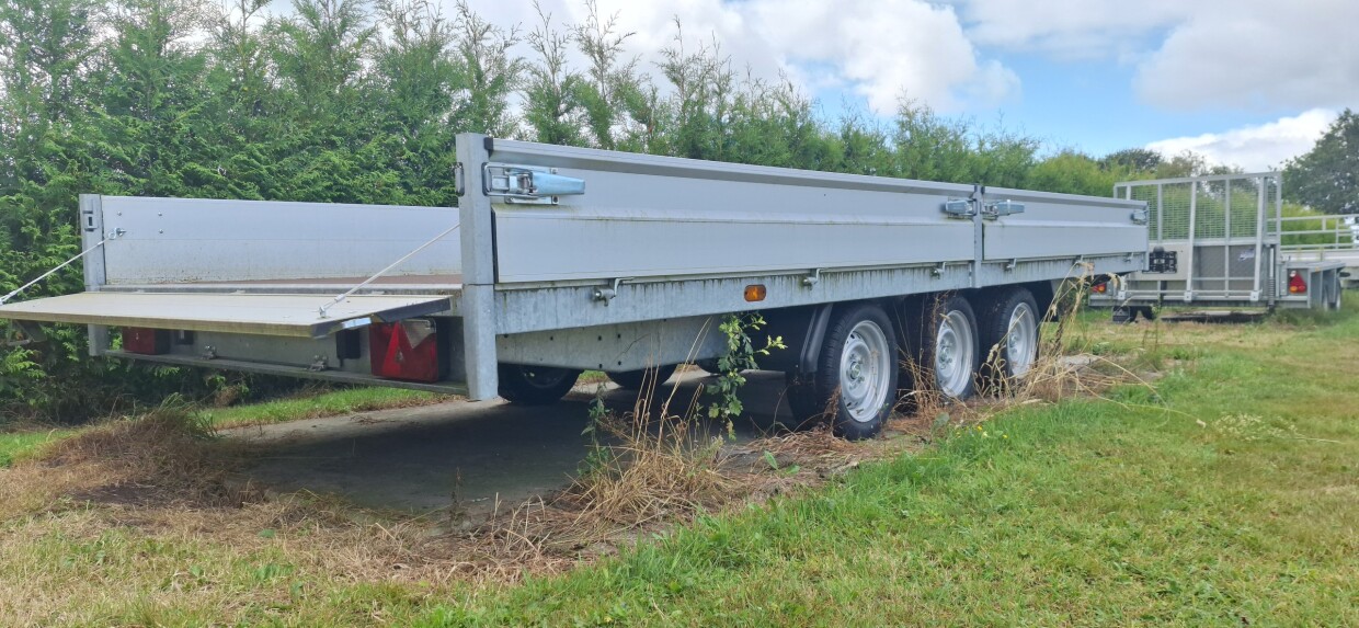 Hapert Azure 3-assig 505 × 200 cm – 3.500 kg
